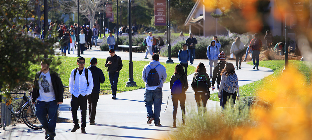 Campus-Shot-lg-horizontal-banner