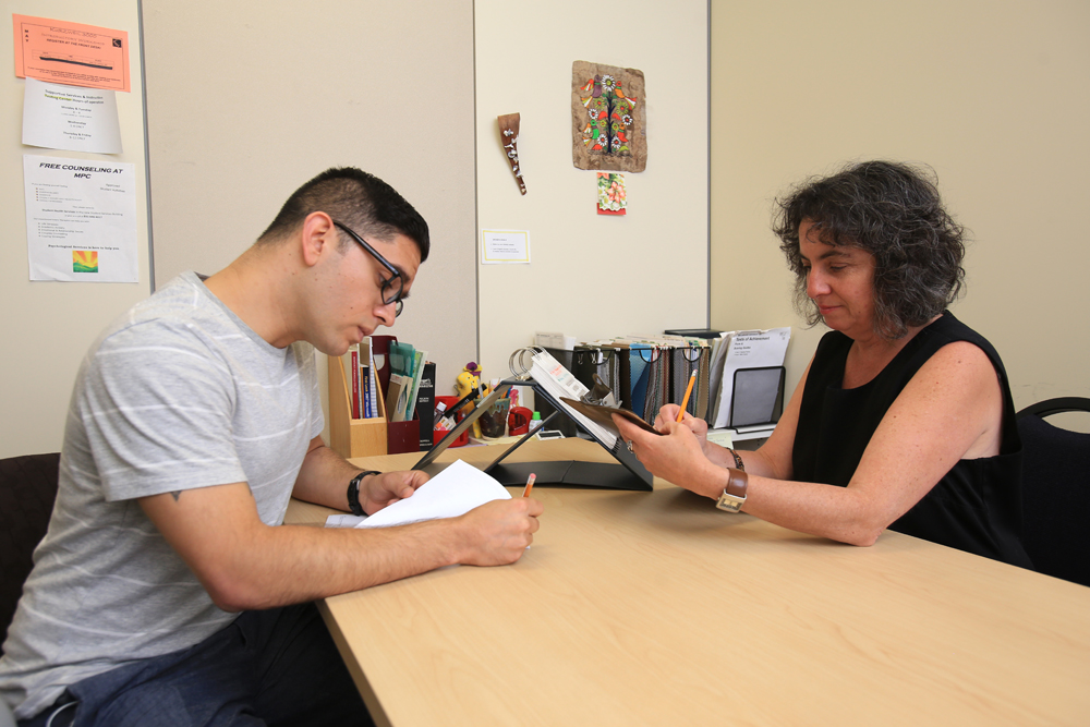 Melodie Bahou testing student