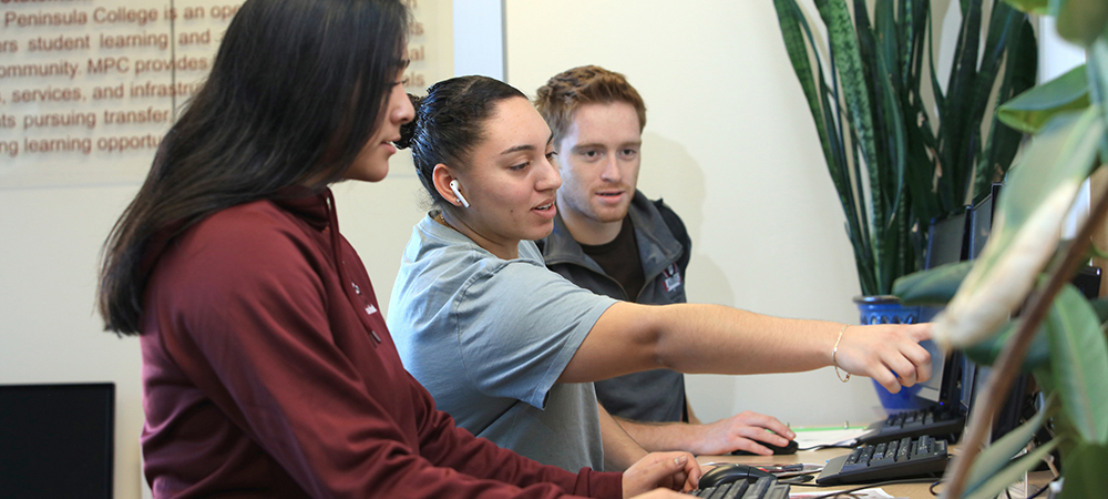 Students at MPC Registering for Classes